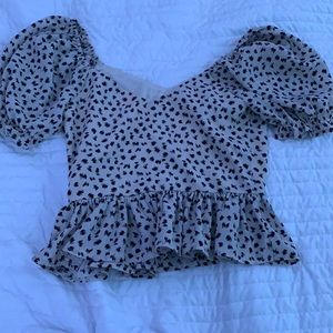 puffy shoulder shirt